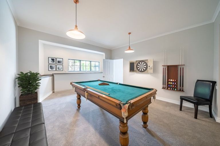 Photo of property in 29 Padnell Crescent, Paparangi, Wellington, 6037