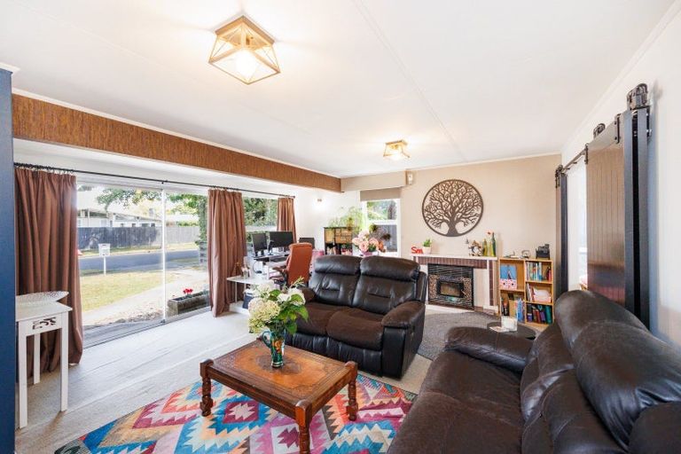 Photo of property in 39 Apollo Parade, Milson, Palmerston North, 4414