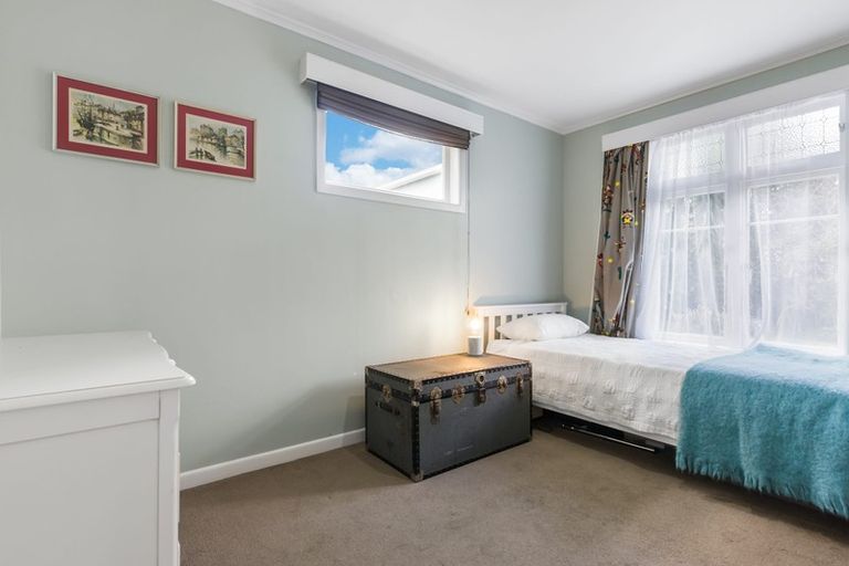 Photo of property in 41 Brandon Road, Glen Eden, Auckland, 0602
