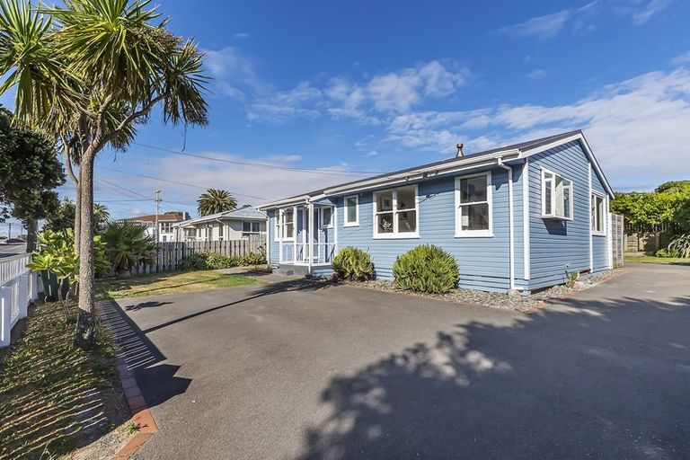 Photo of property in 76 Te Pene Avenue, Titahi Bay, Porirua, 5022