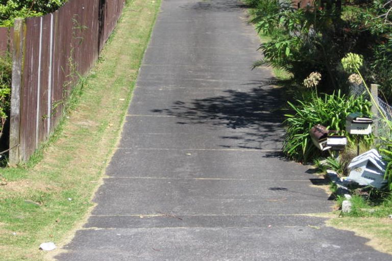Photo of property in 1/48 Nor'east Drive, Northcross, Auckland, 0632