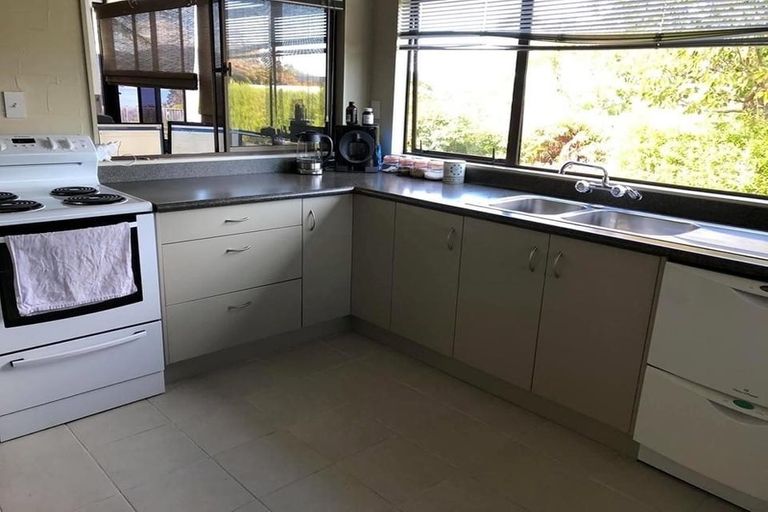 Photo of property in 16 Isobel Street, Acacia Bay, Taupo, 3330
