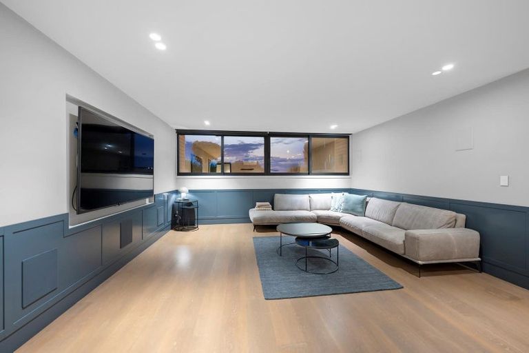 Photo of property in 24 Seacliffe Avenue, Belmont, Auckland, 0622