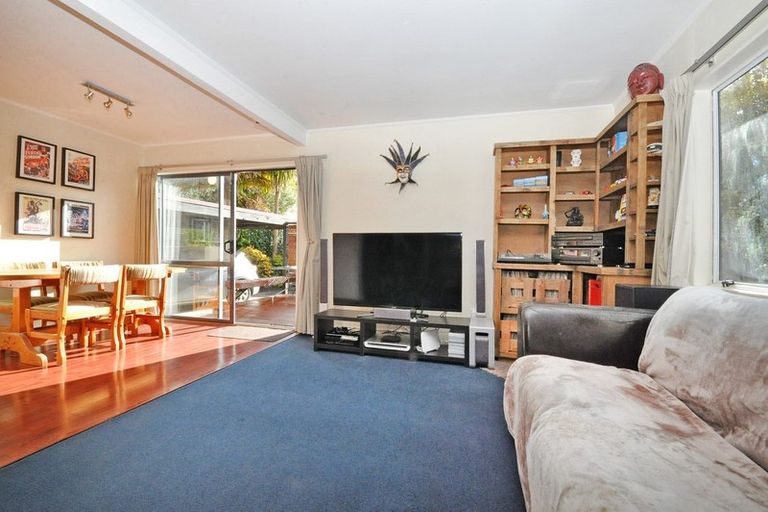 Photo of property in 176 Solar Road, Glen Eden, Auckland, 0602