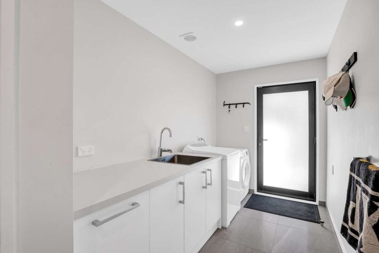 Photo of property in 28 Te Haunui Lane, Pegasus, 7612