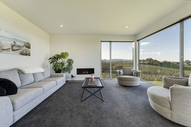 Photo of property in 28 Lindup Road, Lower Moutere, Upper Moutere, 7175