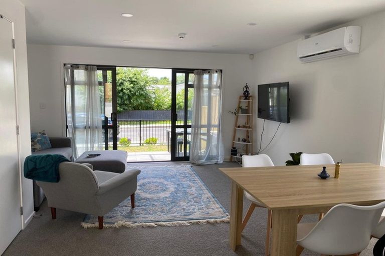 Photo of property in 1d Shamrock Lane, Te Atatu Peninsula, Auckland, 0610