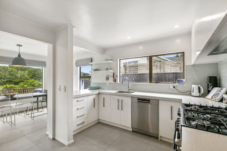 Photo of property in 35 Raumati Terrace, Khandallah, Wellington, 6035
