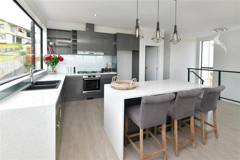 Photo of property in 61 Landmark Terrace, Orewa, 0931