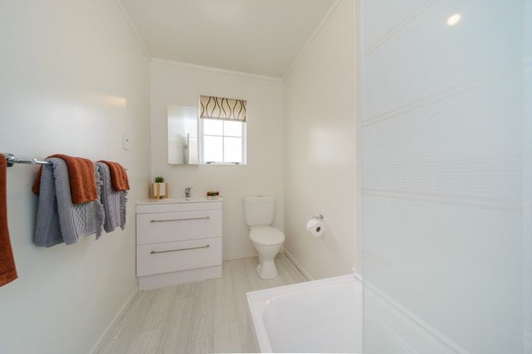 Photo of property in 155 Summerhill Drive, Fitzherbert, Palmerston North, 4410