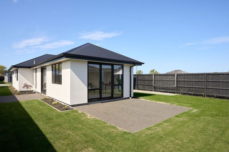 Photo of property in 9 Inch Crescent, Rangiora, 7400