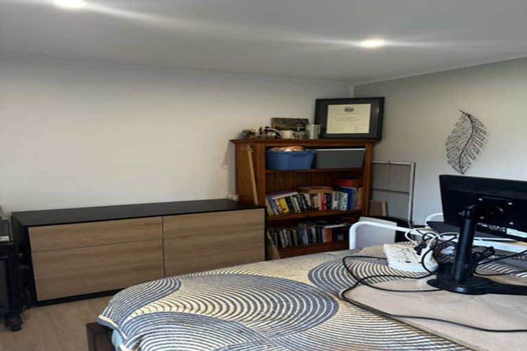 Photo of property in 802 West Coast Road, Oratia, Auckland, 0604