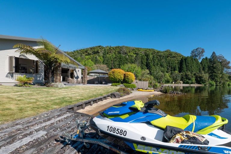 Photo of property in 17 Steep Street, Lake Okareka, Rotorua, 3076