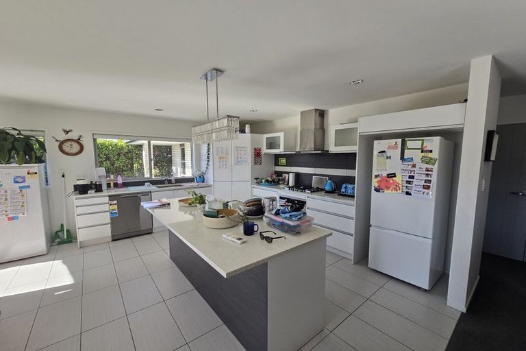 Photo of property in 2 Kipling Crescent, Owhata, Rotorua, 3010
