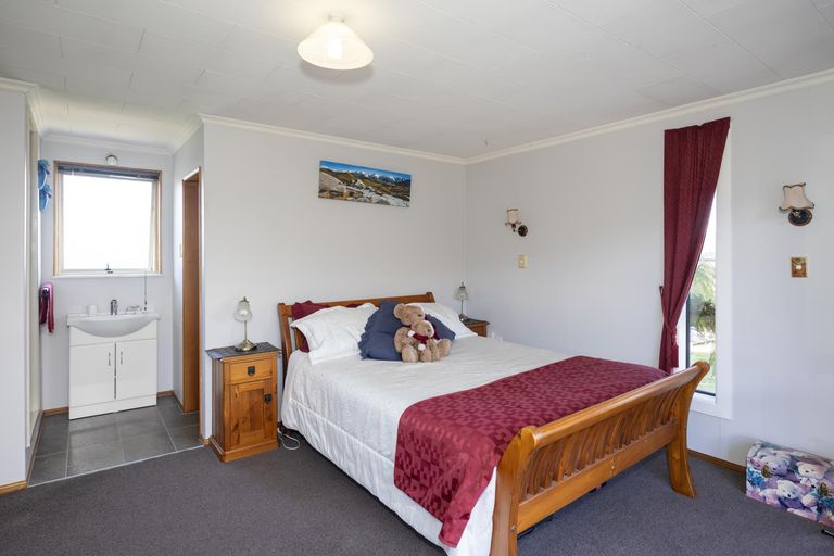 Photo of property in 11 Charles Street, Weston, Oamaru, 9401