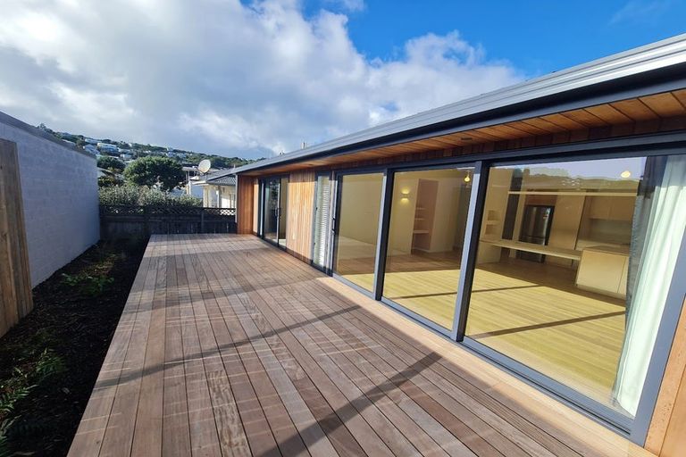 Photo of property in 39 Derwent Street, Island Bay, Wellington, 6023