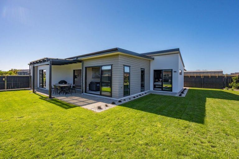 Photo of property in 12 Wakanini Place, Mapua, 7005