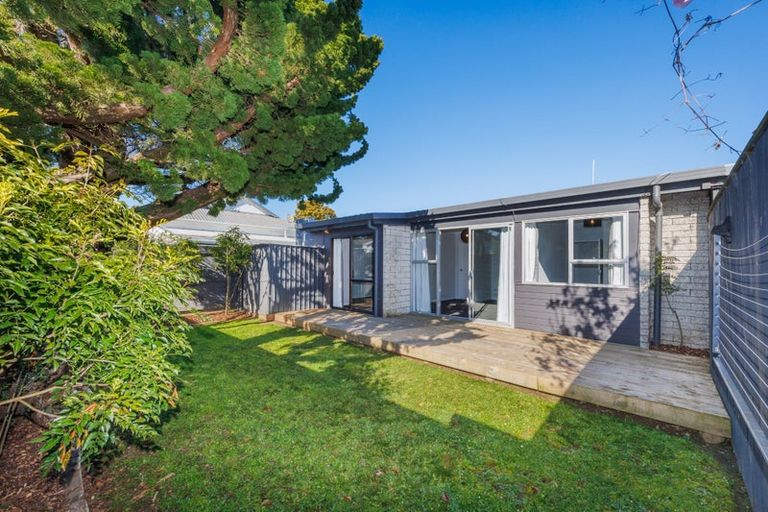 Photo of property in 4/521 Featherston Street, Roslyn, Palmerston North, 4414