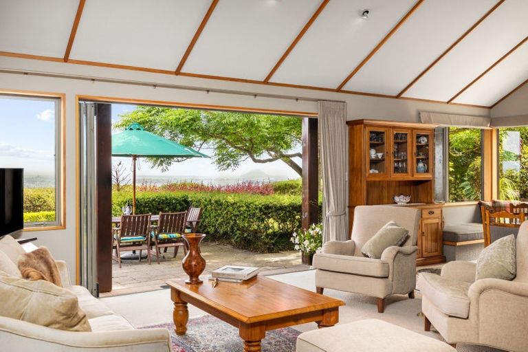 Photo of property in 345 Waitaha Road South, Welcome Bay, Tauranga, 3175