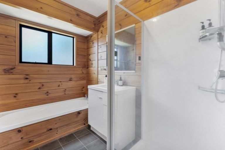 Photo of property in 110a Porchester Road, Papakura, 2110
