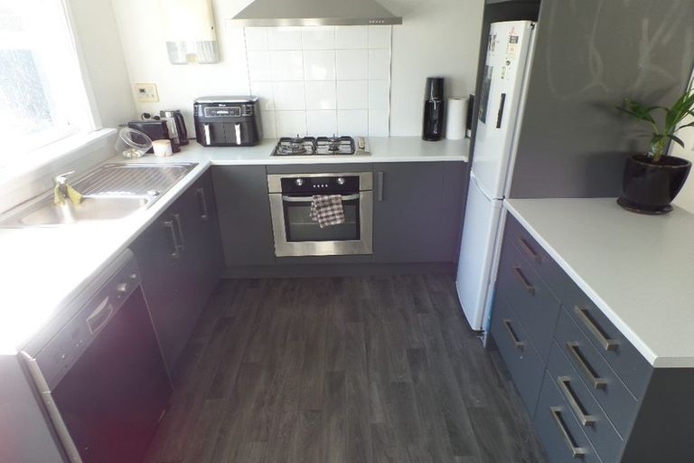 Photo of property in 7 Defoe Place, Waltham, Christchurch, 8023