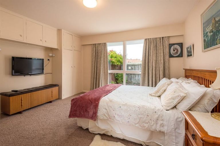 Photo of property in 23 Barnes Road, Redwood, Christchurch, 8051