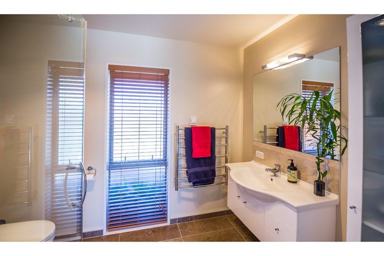 Photo of property in 20 Dunaverty Place, Broomfield, Christchurch, 8042