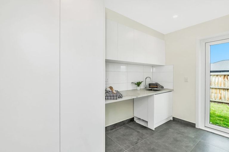 Photo of property in 19a Lewis Crescent, Rolleston, 7614