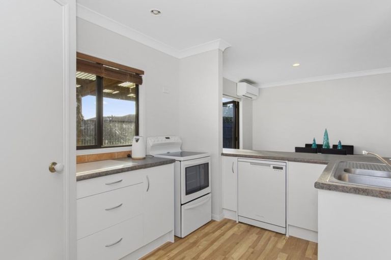 Photo of property in 716 Grenada Street, Papamoa Beach, Papamoa, 3118