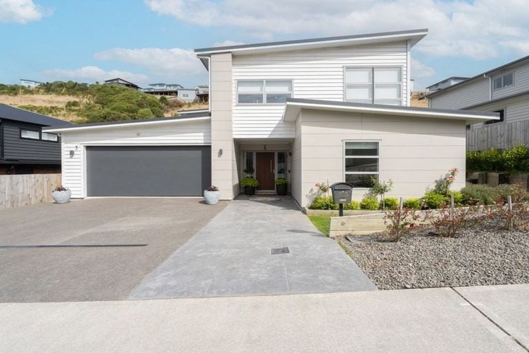 Photo of property in 103 Melksham Drive, Churton Park, Wellington, 6037