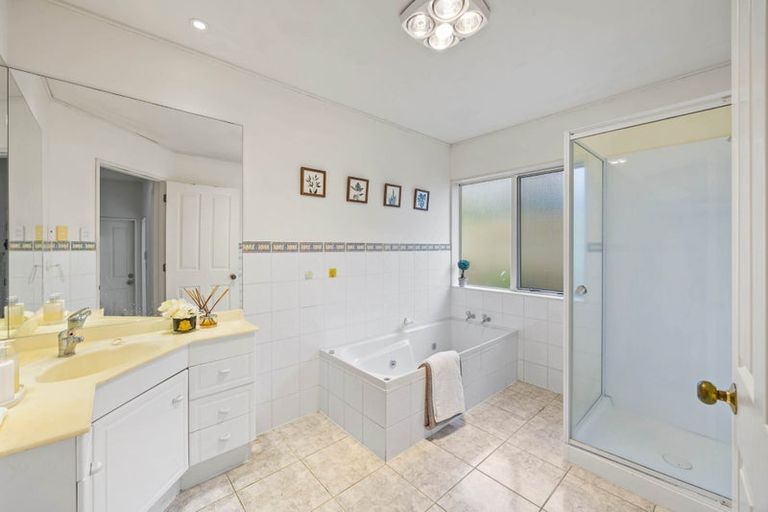 Photo of property in 26 Dannemora Drive, Dannemora, Auckland, 2016
