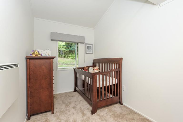 Photo of property in 14 Kopiko Road, Titirangi, Auckland, 0604