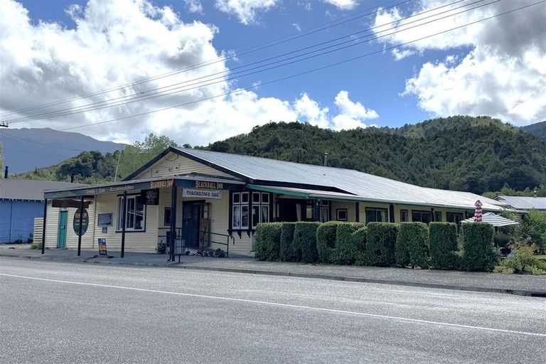 Photo of property in 32 Stafford Street, Blackball, 7804