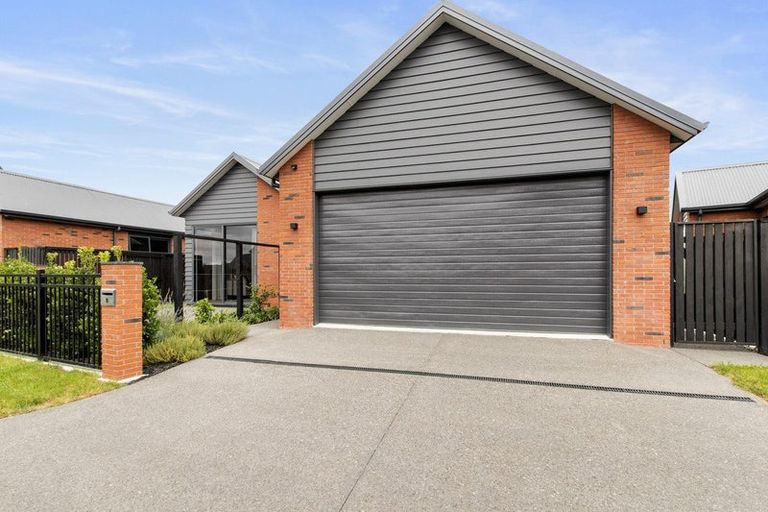 Photo of property in 8 Garland Lane, Leamington, Cambridge, 3432