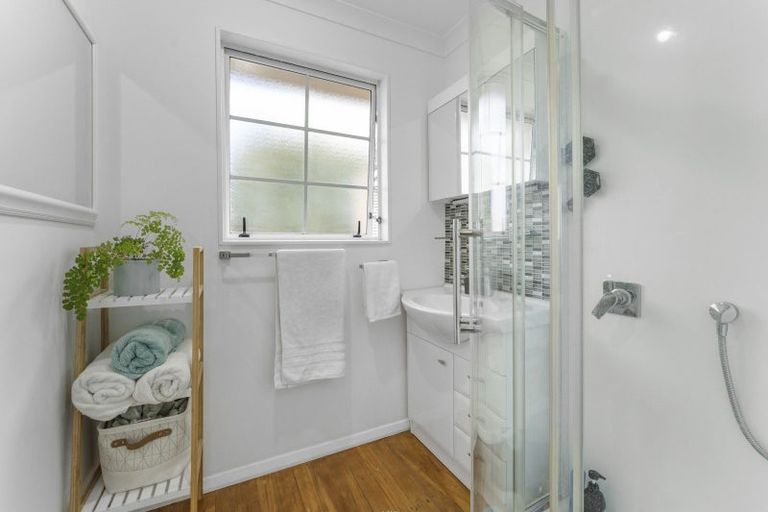 Photo of property in 15 Ruru Road, Otaihanga, Paraparaumu, 5036