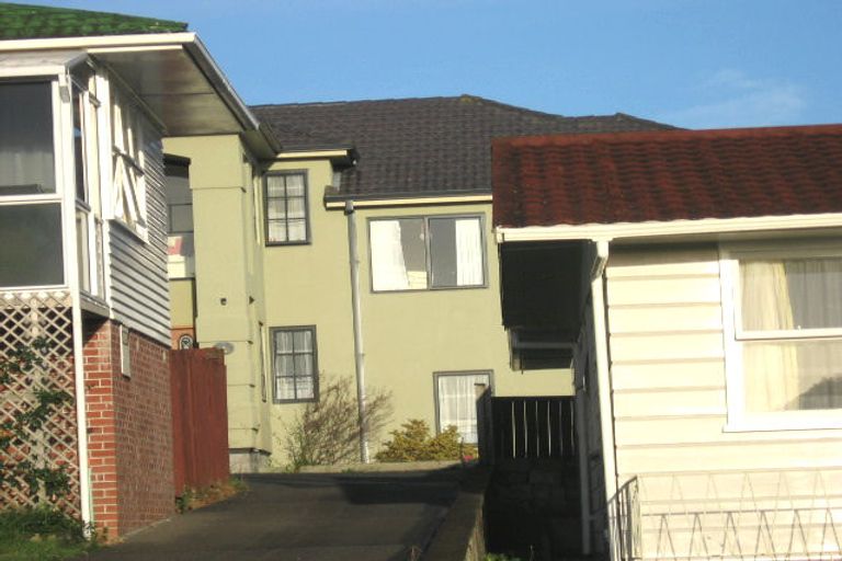 Photo of property in 20 Speedy Crescent, Hillcrest, Auckland, 0627