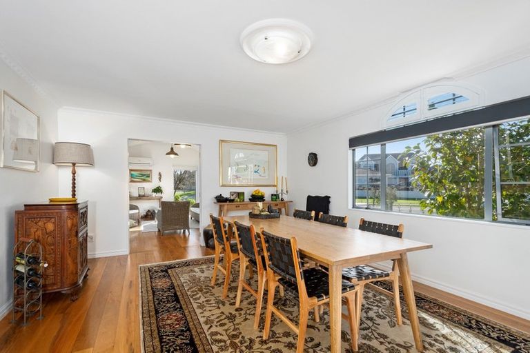 Photo of property in 100 Sovereign Drive, Papamoa Beach, Papamoa, 3118