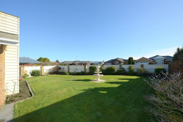 Photo of property in 11 Oratia Grove, Northwood, Christchurch, 8051