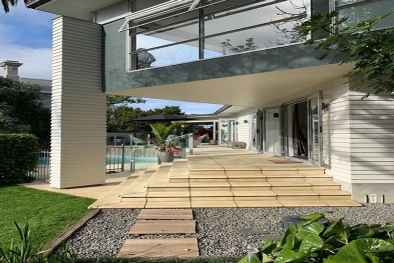 Photo of property in 107 Hinemoa Street, Birkenhead, Auckland, 0626