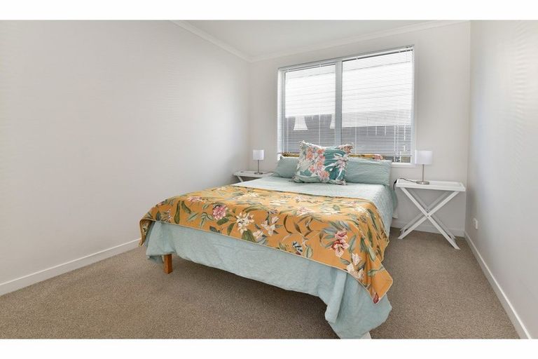 Photo of property in 28c Elizabeth Street, Orewa, 0931