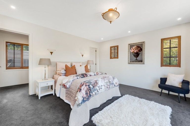 Photo of property in 2 Glenoaks Rise, Mellons Bay, Auckland, 2014