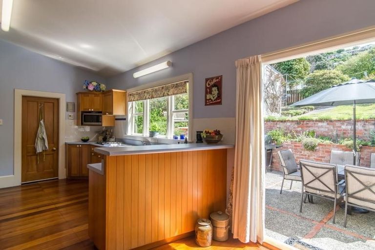 Photo of property in 66 Queens Drive, Lyall Bay, Wellington, 6022