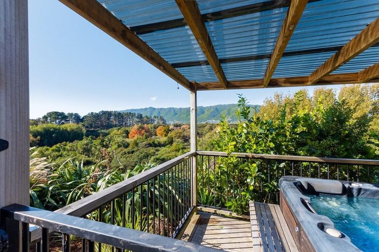Photo of property in 9 Te Heke Place, Waikanae, 5036