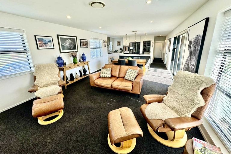 Photo of property in 28 Highgate Drive, Rangiora, 7400