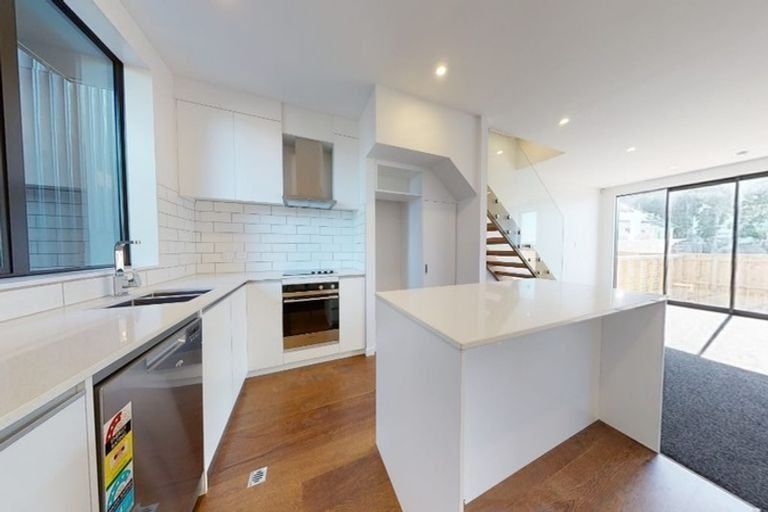 Photo of property in 10/80u Seatoun Heights Road, Seatoun, Wellington, 6022
