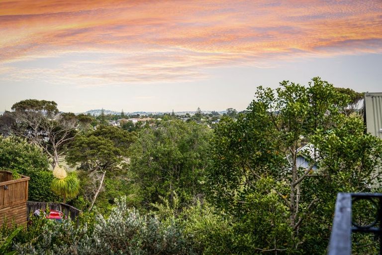 Photo of property in 123b Colwill Road, Massey, Auckland, 0614