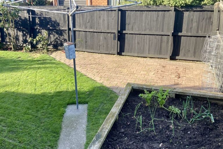 Photo of property in 50 Chipping Lane, Redwood, Christchurch, 8051