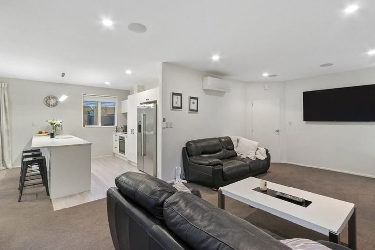 Photo of property in 1 Caleb Place, Northwood, Christchurch, 8051