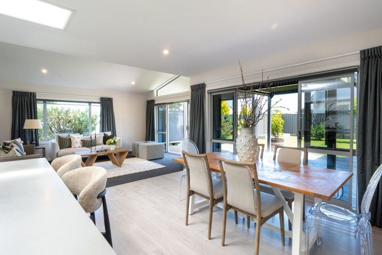 Photo of property in 8 Mckay Close, Frimley, Hastings, 4120