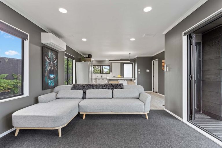 Photo of property in 4 Nadine Place, Mangere Bridge, Auckland, 2022